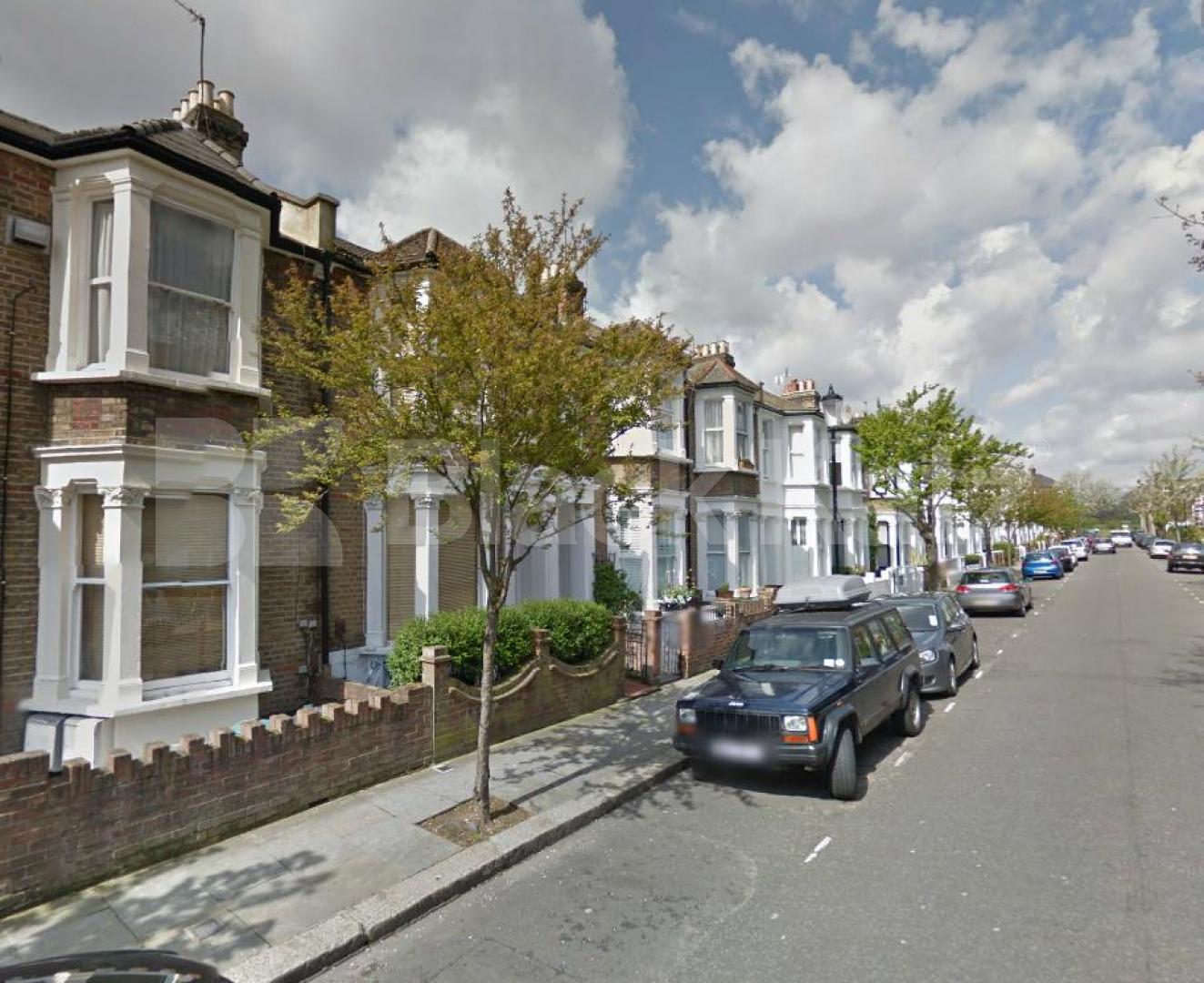 			4 BED HOUSE WITH GARDEN, 4 Bedroom, 1 bath, 1 reception Flat			 Brewster Gardens, NORTH KENSINGTON